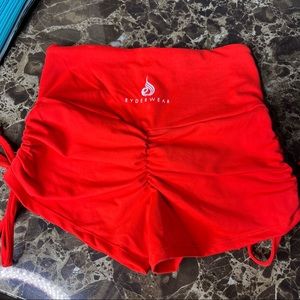 RYDERWEAR SCRUNCH BUM SHORTS